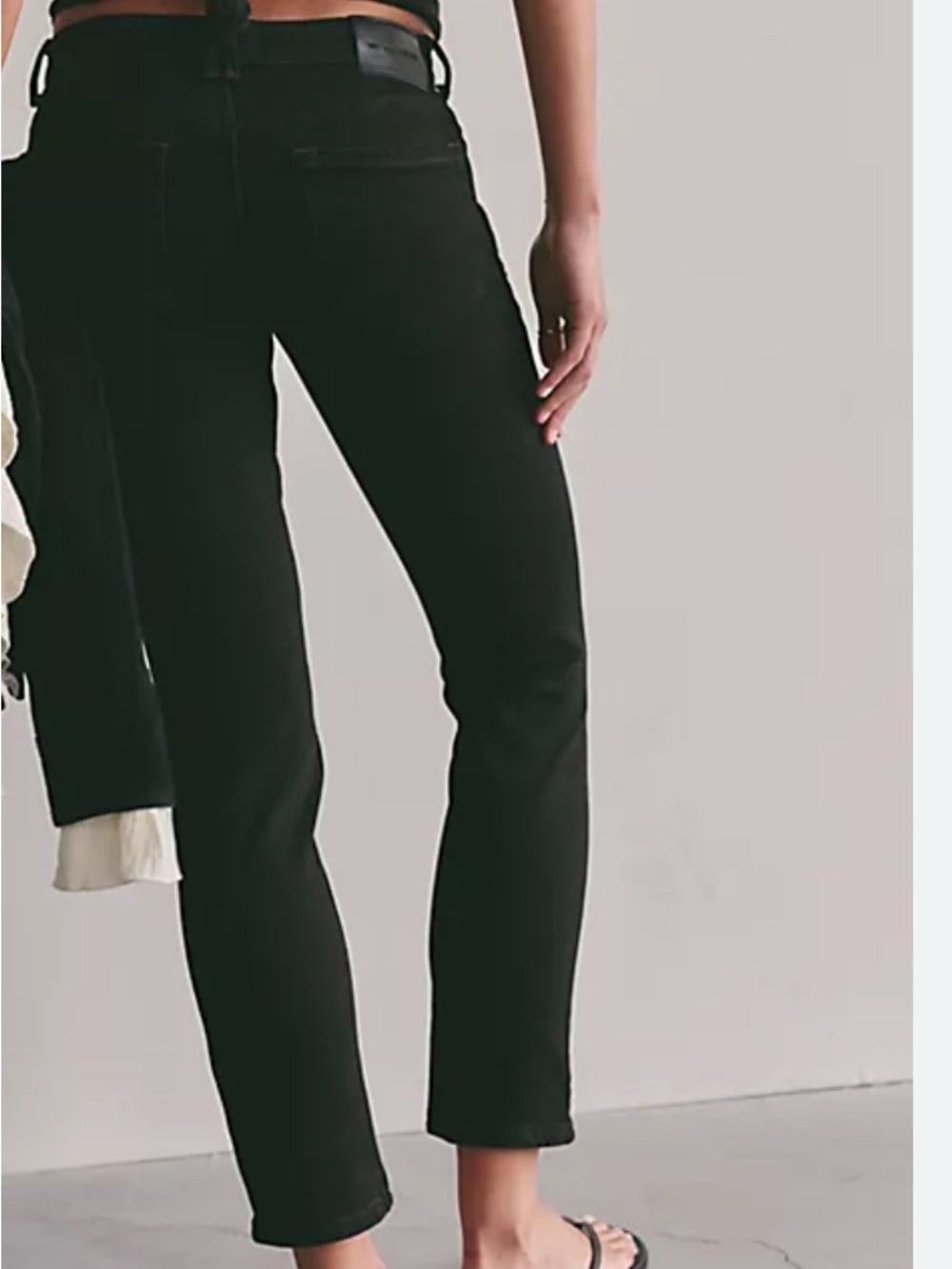 We The Free Oracle Low-Rise Slim Straight Jeans – NWT | size 31 ✨